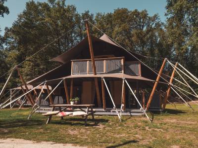 Koningslodge met Hottub | 4-8 Pers.