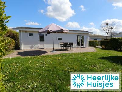 Comfortabel 4 persoons chalet op vakantiepark in Halfweg