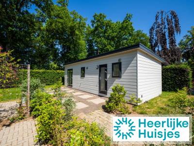 Modern chalet voor 4-personen met tuin en terras in de natuur bij Epe op de Veluwe