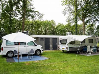 Comfortplaats West incl. privΓ©-sanitair CPWS