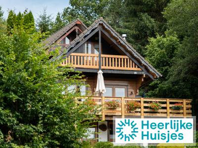 Mooi 5 persoons Fins chalet op panoramacamping in het hart van de Ardennen