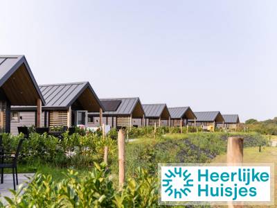 Knus 2+2P tiny house op een vakantiepark vlak bij Valkenburg en Maastricht, Zuid-Limburg.