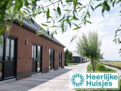 Geschakeld 10 persoons vakantiehuis aan het water in Roelofarendsveen