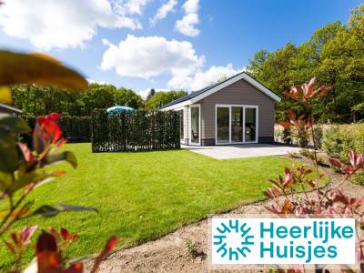 Luxe en ruim 6 persoons chalet met buitenspa in Beekbergen