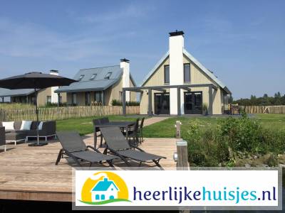 Tholen - Zeeland - Luxe wellness villa voor 10 personen.