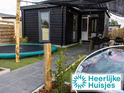 Luxe en duurzaam 6-persoons chalet met wellness spa in Opmeer
