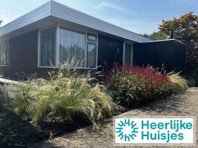 Moderne 5-persoons bungalow met smart-tv en privΓ© tuin op park bij Schoorl