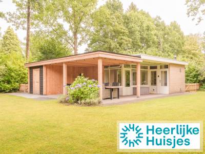 4 persoons bungalow met omheinde tuin en terrasoverkapping op vakantiepark de Kremmer