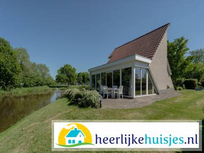 Fijn 8 persoons villa aan het water op Villapark Weddermeer met sauna.