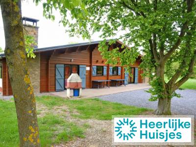 Knusse wellness bungalow voor 9 personen met sauna, stoombad en bubbelbad.