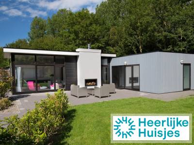 4 persoon lichte bungalow op een vakantiepark in Noord-Scharwoude