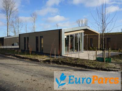 Chalet Cube Split 6 - EuroParcs Enkhuizer Strand