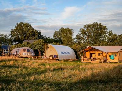 Groepsaccommodatie (6x luxe glampingtent) I 32 pers.