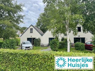 6 persoons bungalow met sauna en uitzicht op het meer