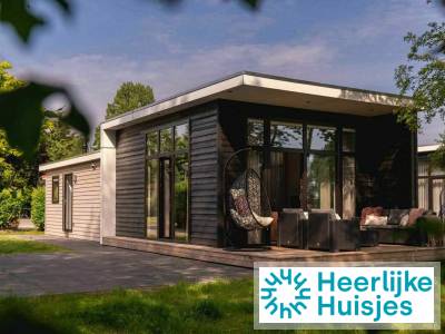 Luxe 6 persoons vakantiehuis met hottub aan het riviertje de Regge.