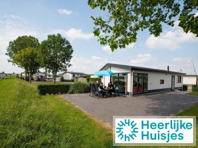 Basic chalet voor 4 personen op vakantiepark Esmeer in Aalst