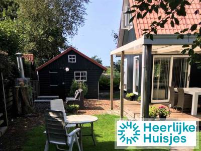 Knus 4 persoons vakantiehuis met heerlijke tuin in het Friese Rohel, nabij het Tjeukemeer