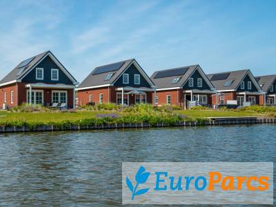 Grote accommodatie Watervilla Wellness 8 - EuroParcs IJsselmeer