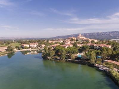 Vakantiepark Pont Royal en Provence 5 personen - 1 slaapkamer - Terras of balkon