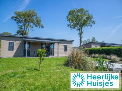 Comfortabele 5-persoons chalet op een vakantiepark in het Noord-Hollandse polderlandschap