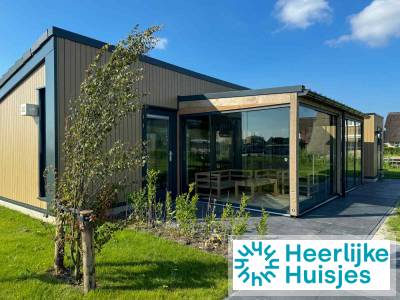 4 persoons Docklodge aan het water met eigen insteekhaven in Delfstrahuizen