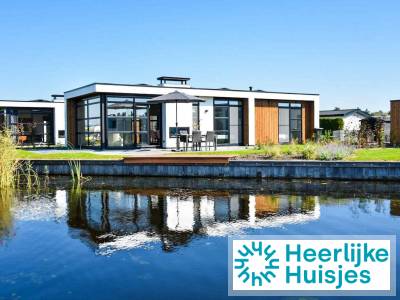Moderne 4 persoons vakantievilla met uitzicht op het water in Loosdrecht