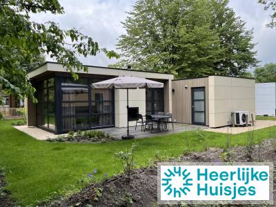 4 persoons vakantiehuis met sfeerhaard en schuifpui op vakantiepark Buitenhuizen.