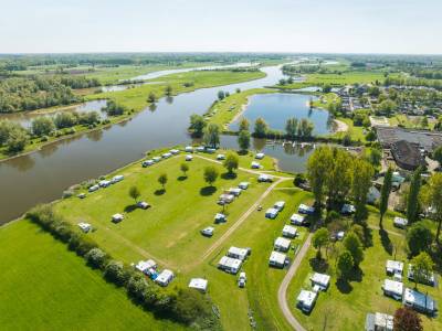 Kampeerplaats IJsselweide aan het water