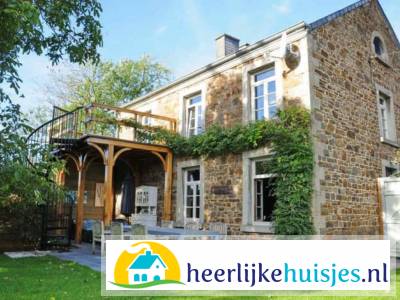 Gerenoveerd natuurstenen dorpshuis voor 8 personen midden in een typisch Ardens dorpje.
