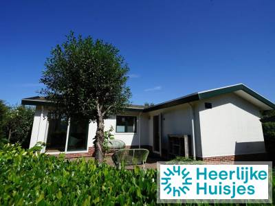 4 persoons T-model chalet op een vakantiepark in Noord-Scharwoude