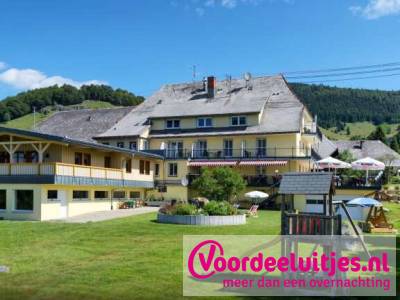Actie logies ontbijtarrangement - Landhotel LΓΆwen Bernau im Schwarzwald