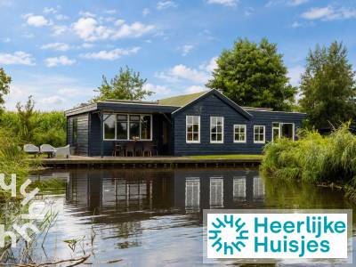 Uniek 8-persoons vakantiehuis aan het water in Giethoorn, met 2 fluisterboten