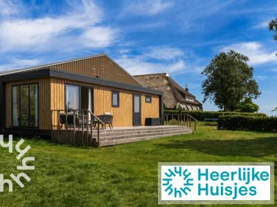 Modern chalet voor 4 personen met veranda en airco in Blokzijl nabij Giethoorn