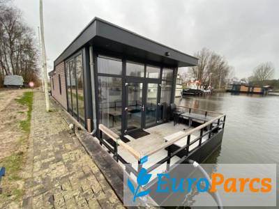 Waterlodge 6