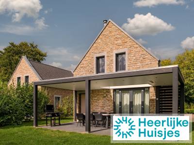 Bungalow met veranda met barbecue en heater voor 6 personen op resort vlakbij Maastricht