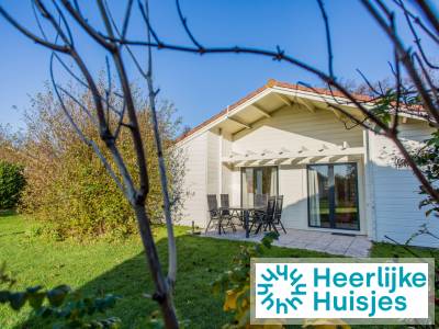 Sfeervol 6-persoons bungalow met houtkachel op Terschelling, nabij de duinen