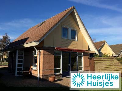 Watervilla voor 6 personen met sauna en sunshower op Vakantiepark IJsselmeer