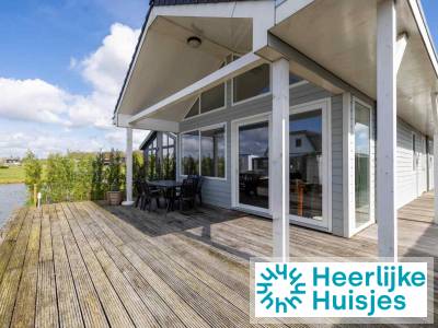Vakantiehuis voor 6 personen, met terras aan het water in Wervershoof aan het IJsselmeer.