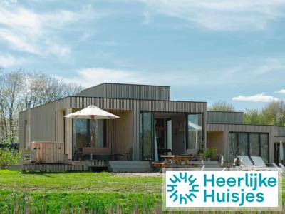 Ruim vakantiehuis met houtgestookte hottub voor 6 personen in Zeewolde vlakbij Horsterwold
