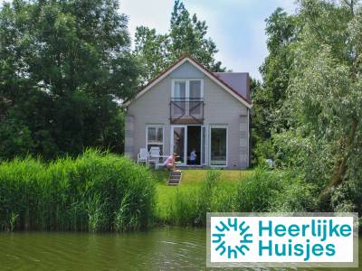 Comfortabele bungalow voor 6 personen met terras aan het IJsselmeer in Makkum