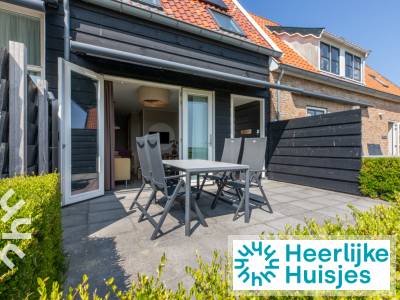 Sfeervolle 4-persoons vakantiewoning met zonnig terras en sunshower, dichtbij Oostkapelle