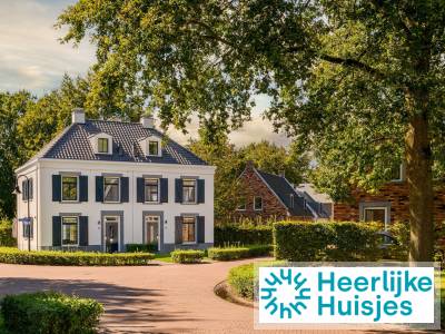 Stijlvol 8-persoons vakantiehuis met sauna en whirlpool op vakantiepark in Maastricht