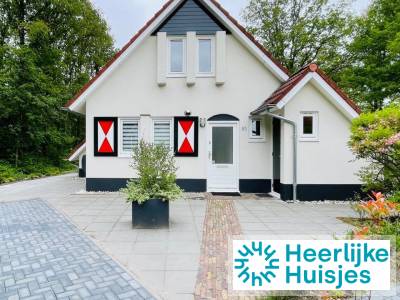 Bungalow voor 4 + 2 personen met bedstee op kleinschalig vakantiepark in Noordwolde