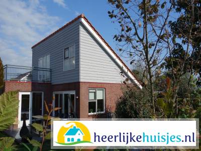 Vrijstaand 5 persoons vakantiehuis op een leuk familiepark in Roelofarendsveen!