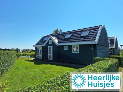 Comfortabele 10-persoons vakantiewoning met grote tuin op een Noord-Hollands vakantiepark
