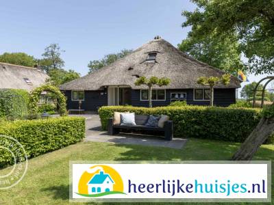 8 tot 10 persoons woonboerderij in hartje Giethoorn met gratis WiFi.
