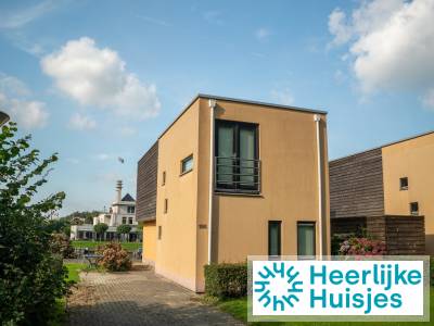 Comfortabel 6 persoons vakantiehuis met aanlegsteiger op waterrijk vakantiepark in Drenthe