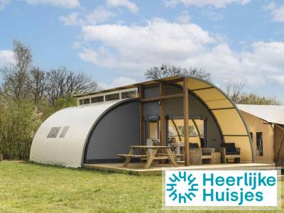 Overnacht in deze unieke 5 persoons Panorama Lodge in Salland