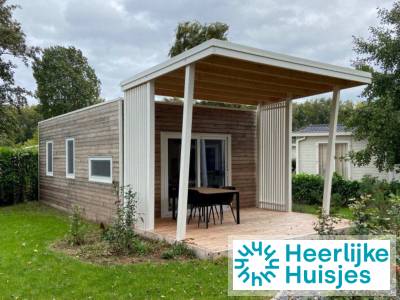Sfeervol 4 persoons Tiny House met airco op vakantiepark de Biesbosch bij Dordrecht