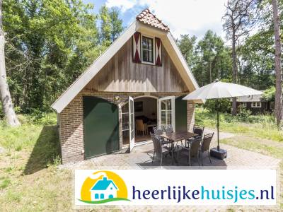 Prachtig vrijstaande 6 persoons vakantiehuis midden in het bos, vlakbij Giethoorn
